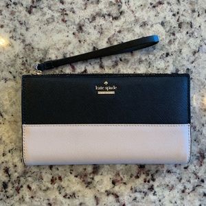 Kate Spade Wristlet/Wallet Black/Tan NEW